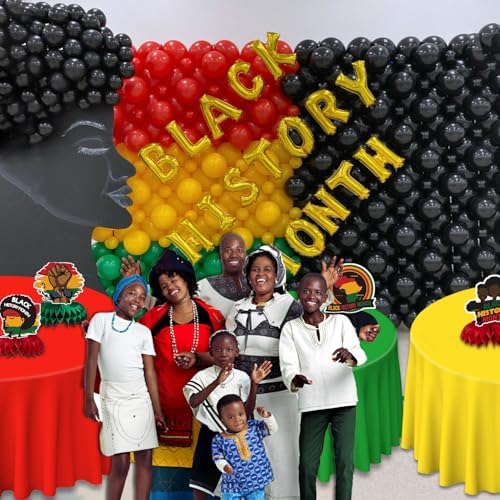 Christmas Round Plastic Tablecloth 84In 6 Pack