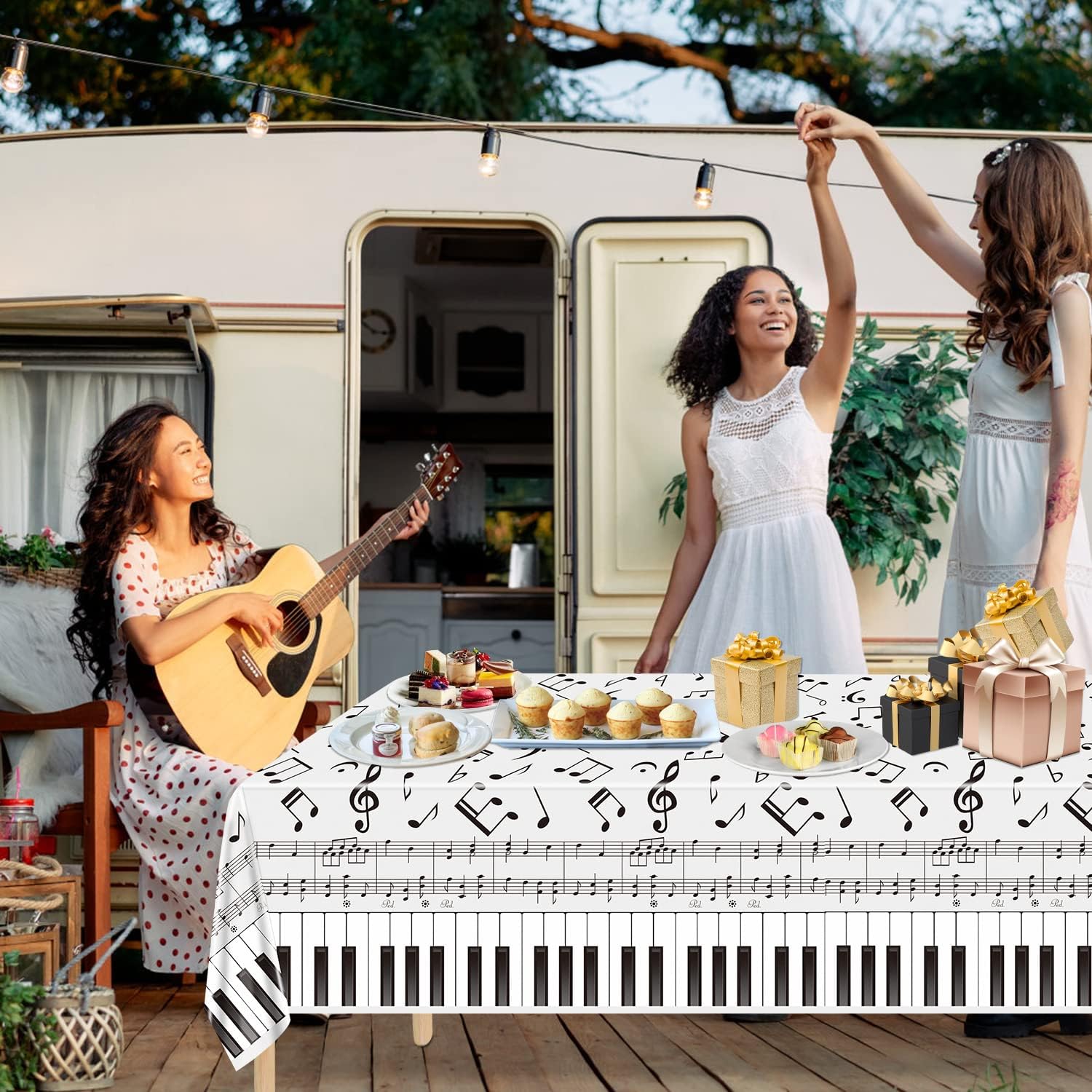 4 Pack Musical Notes Tablecloths - Black and White Party Decorations